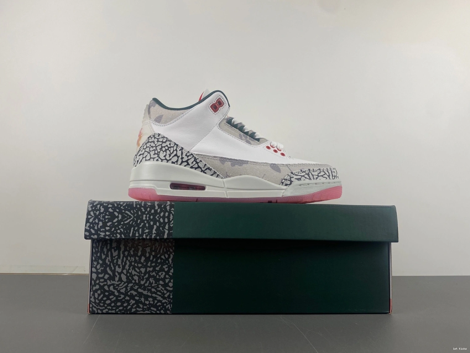 Retro 3 - Men's Wings HM6993-100 Jordan 0912